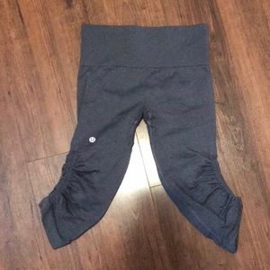 Lululemon Awakenings Crop Size 4